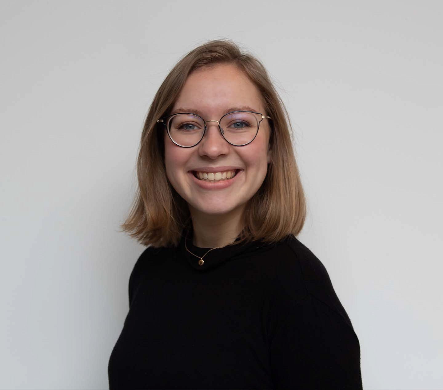 Alison Hicks Headshot