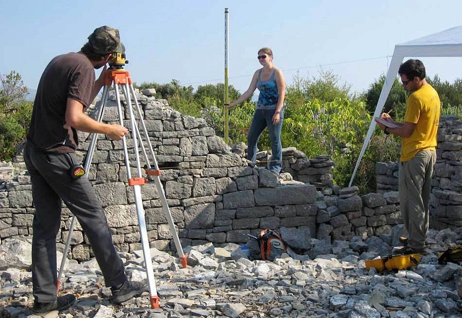 students surveying