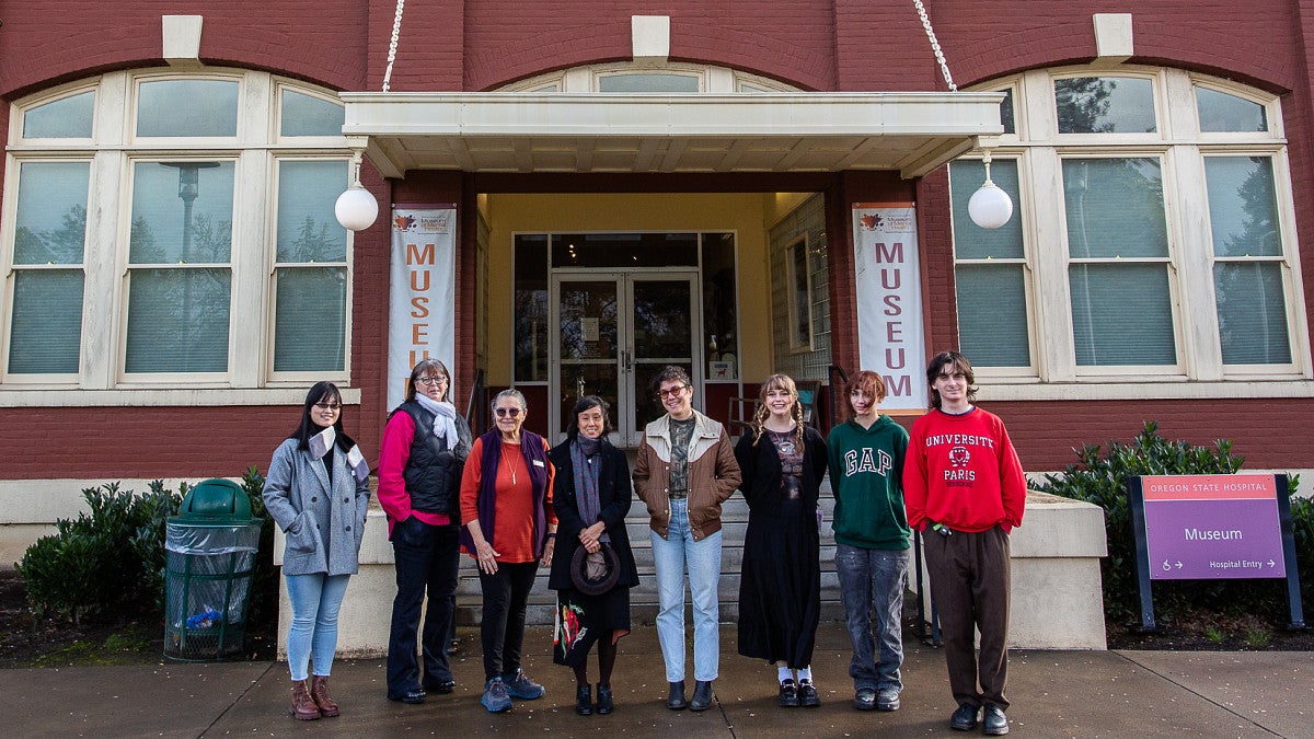 Group Photo in front of museum entrance