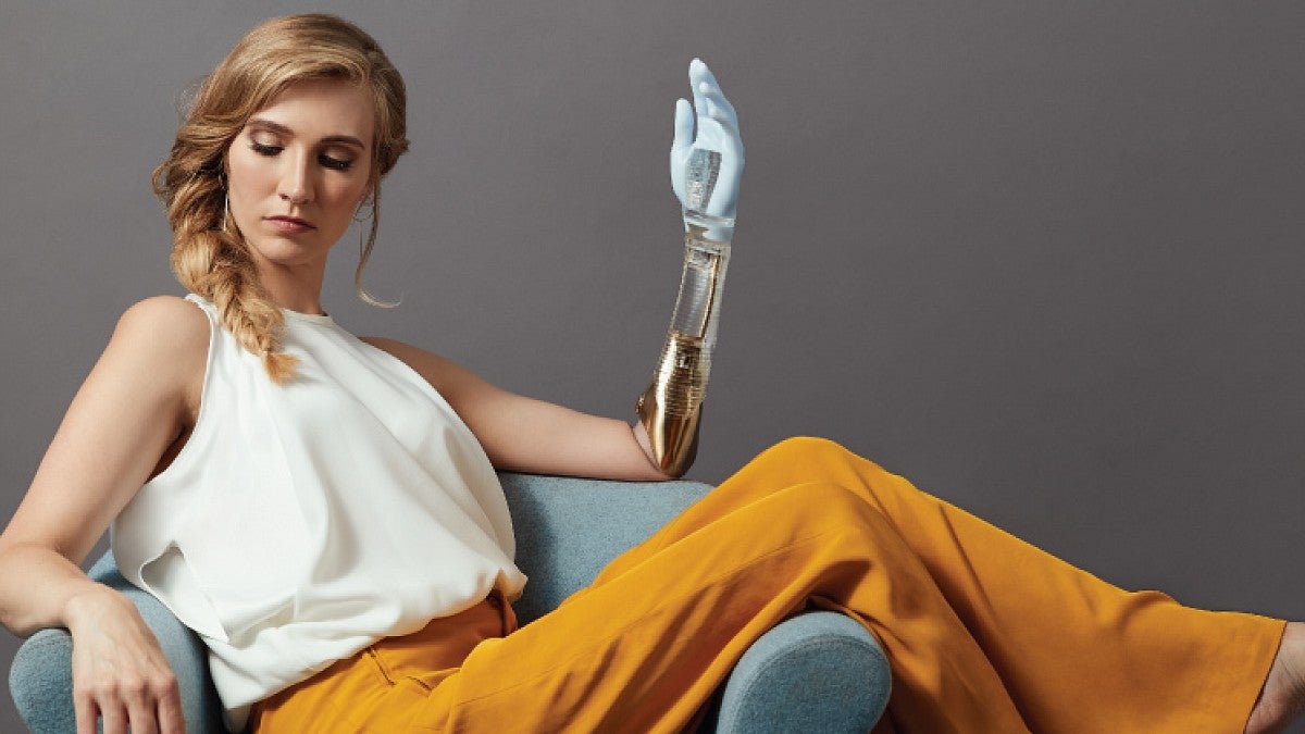 woman with prosthetic arm, image courtesy designmuseumfoundation.org