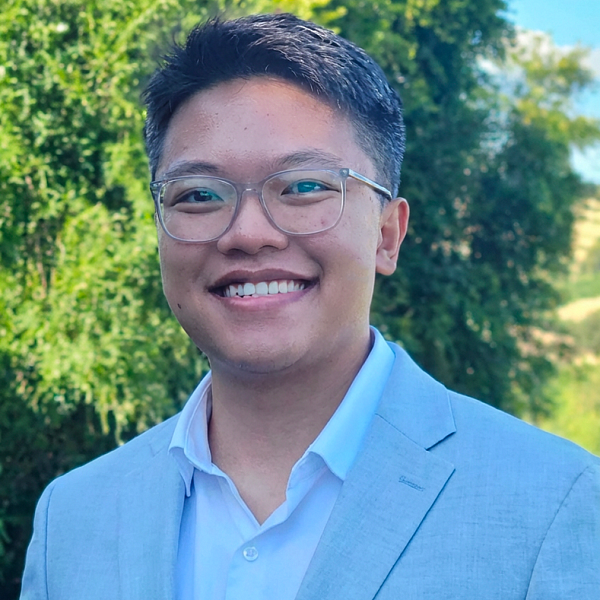 Tin Le BFA photograph. 