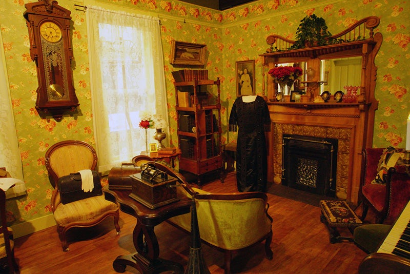 recreation of the parlor of Eugene doctors Alma Anderson Cannon-Miller and Colbert Hanchett Cannon