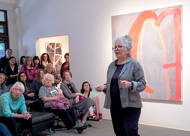 Jan Reaves gives a talk at the Russo Lee Gallery in 2016.